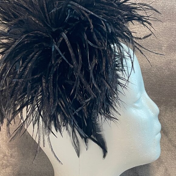 Taissa Lada black fascinator headband with feathers - Picture 6 of 9